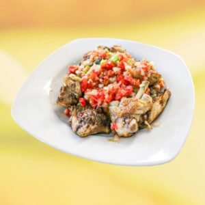 Poulet à l'ivoirienne avec garnitures